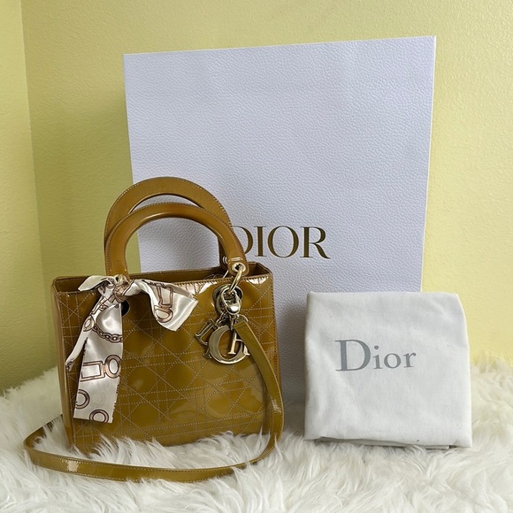 💯Authentic Lady Dior Small Handbag🍀 - Picture 1 of 16